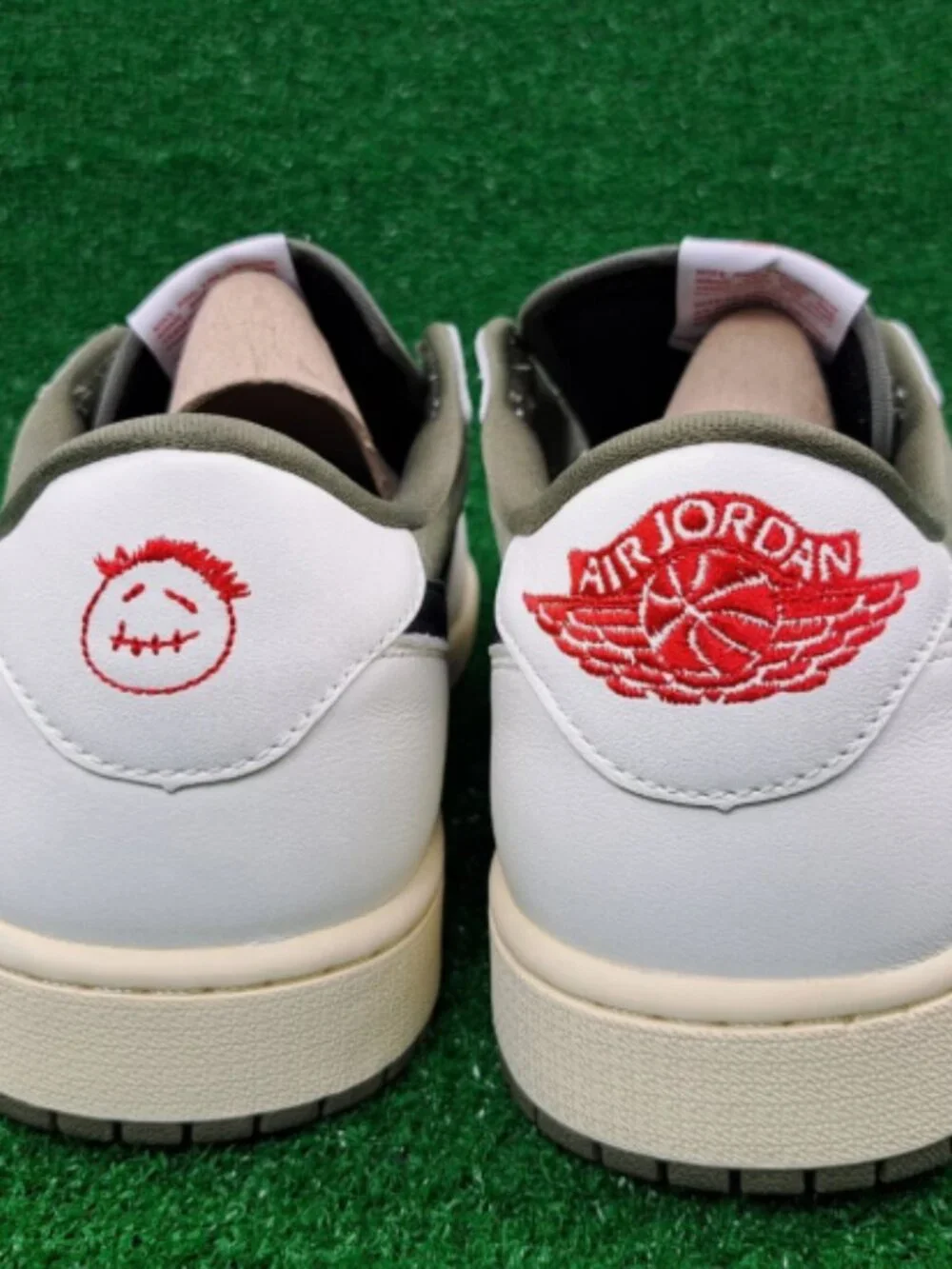 Travis Scott x Air Jordan 1 OG SP Low Medium Olive Sneakers